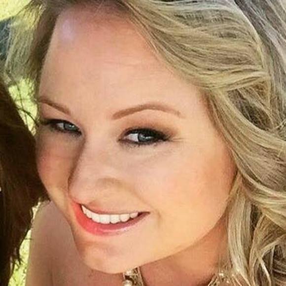 Meet your Posher, Emily - Picture 1 of 1